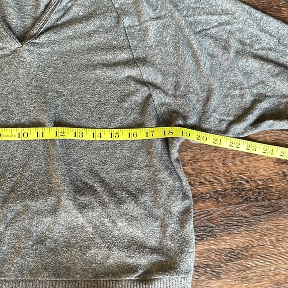 American Eagle top - Picture 6 of 15